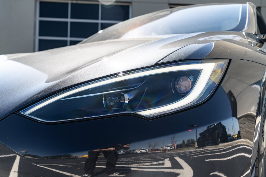 Used 2025 Tesla Model S Plaid AWD/4WD image 4
