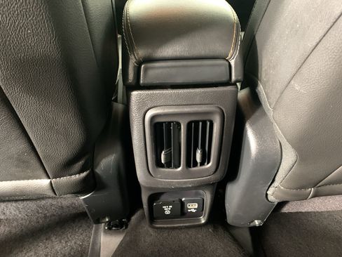 Used 2019 Jeep Compass Latitude FWD image 29