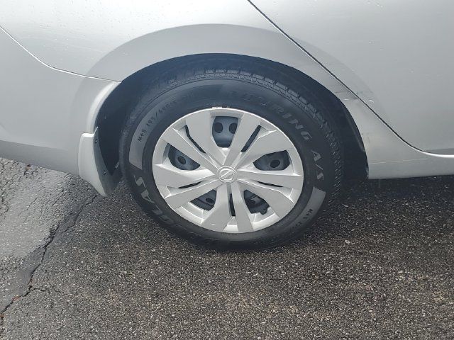 Certified 2025 Nissan Versa S w/ Trunk Package FWD image 5