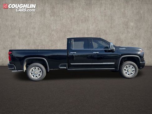 Used 2025 Chevrolet Silverado 2500 High Country w/ High Country Premium Package AWD/4WD image 8