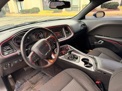 Used 2016 Dodge Challenger SXT w/ Cold Weather Group image 20