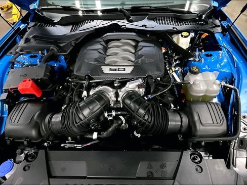 Used 2025 Ford Mustang GT Premium image 27