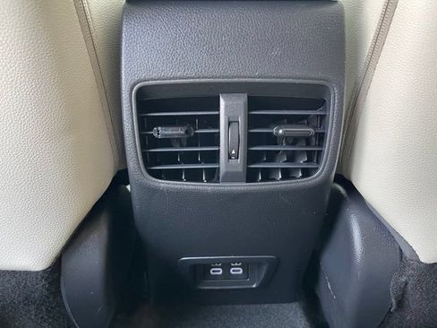 Used 2023 Toyota Corolla Cross XLE w/ Convenience Package AWD/4WD image 19
