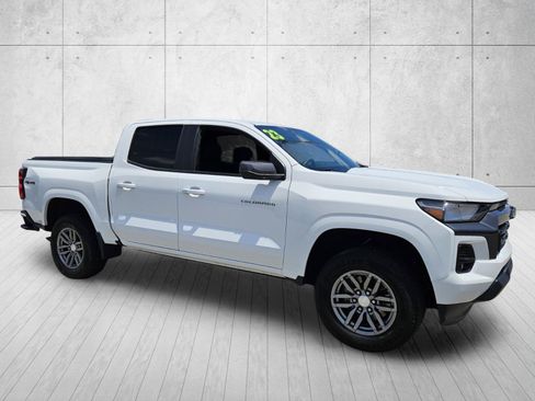 Used 2023 Chevrolet Colorado LT w/ LT Convenience Package II AWD/4WD image 1