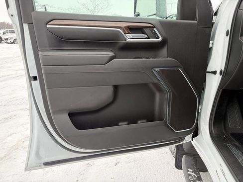 Used 2024 Chevrolet Silverado 3500 LT w/ Convenience Package image 18