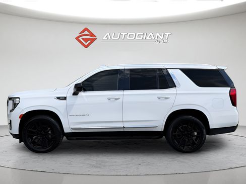Used 2023 GMC Yukon SLT AWD/4WD image 11