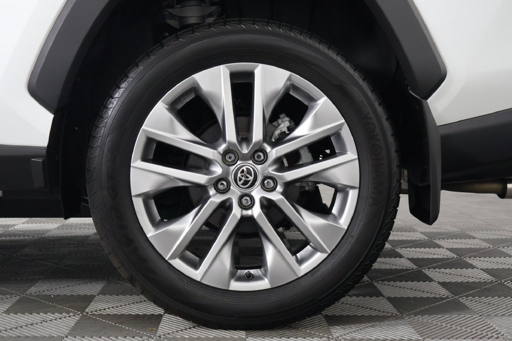 Used 2023 Toyota RAV4 XLE Premium AWD/4WD image 16