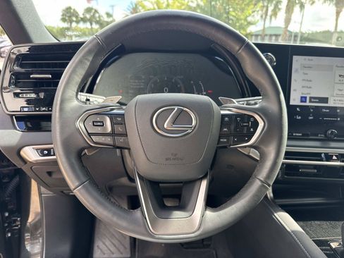 Used 2024 Lexus RX 350 FWD w/ Technology Package image 26