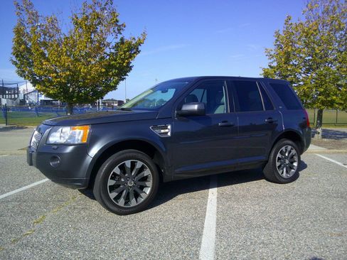 Used 2010 Land Rover LR2 HSE image 20