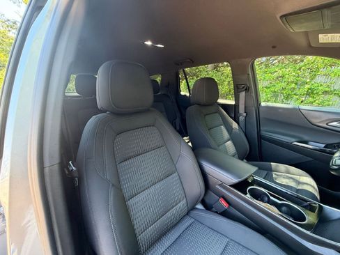Used 2025 Chevrolet Equinox LT FWD image 36