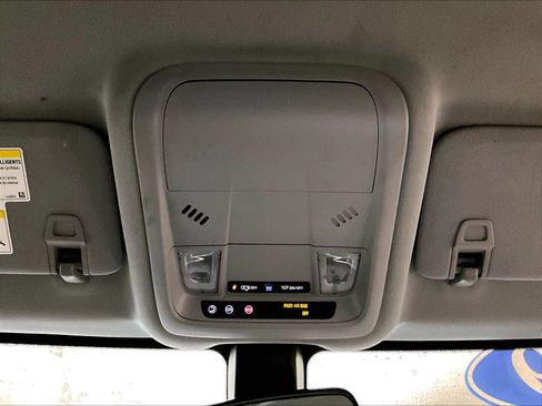 Used 2019 Chevrolet Equinox LS image 23