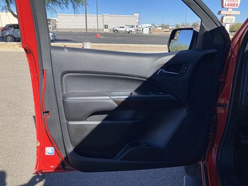 Used 2019 GMC Canyon SLE w/ Trailering Package image 12