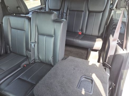 Used 2015 Ford Expedition Limited AWD/4WD image 16