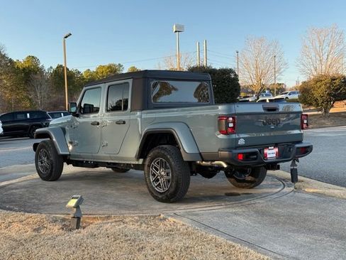 New 2026 Jeep Gladiator Sport AWD/4WD image 5