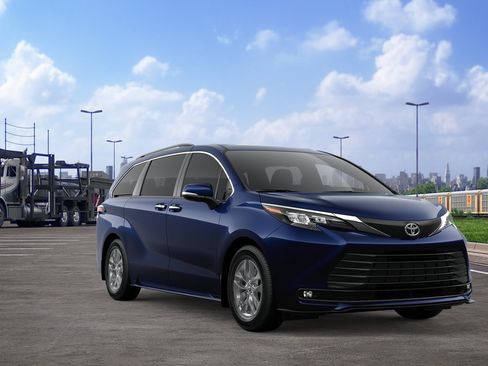 New 2026 Toyota Sienna XLE AWD/4WD image 15