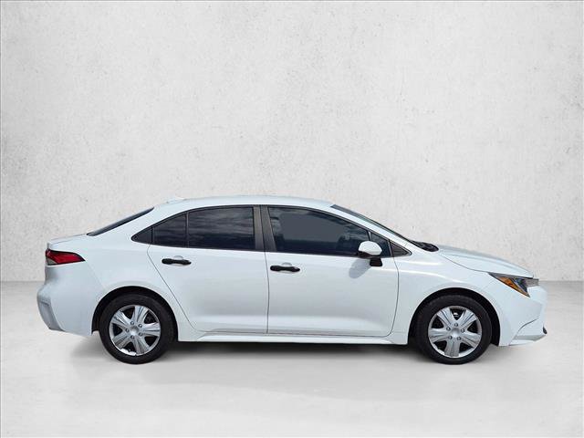 Used 2022 Toyota Corolla LE FWD image 4