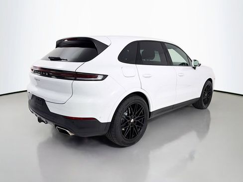 Certified 2024 Porsche Cayenne AWD/4WD image 9