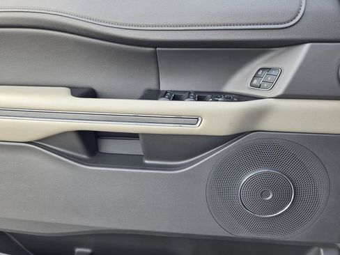 Used 2019 Ford Expedition XLT w/ Equipment Group 202A image 20