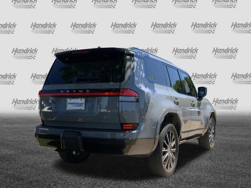 Used 2024 Lexus GX 550 w/ Accessory Package (Z1) AWD/4WD image 10