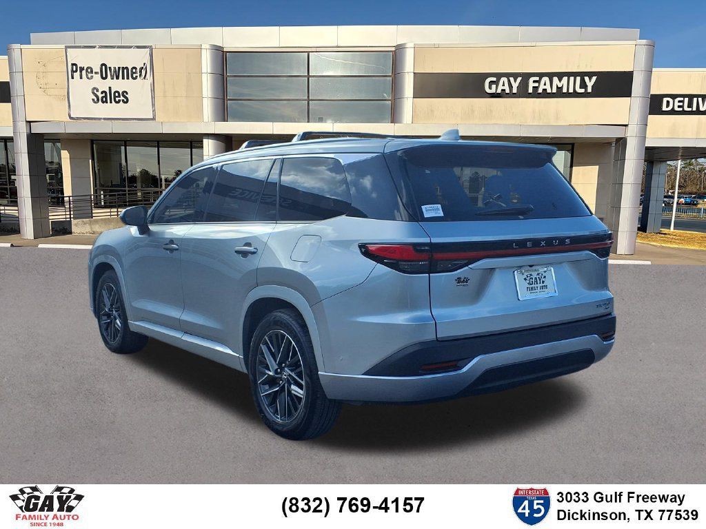 Used 2025 Lexus TX 350 AWD w/ Technology Package image 2