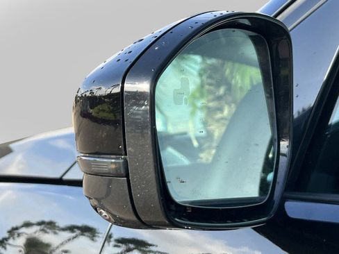 New 2025 Land Rover Discovery Sport S image 10