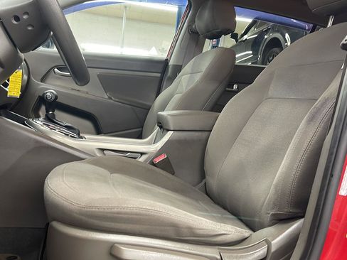 Used 2013 Kia Sportage LX image 9