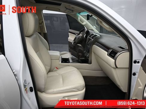 Used 2017 Lexus GX 460 AWD/4WD image 38