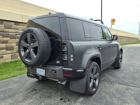 Used 2023 Land Rover Defender 110 AWD/4WD image 10
