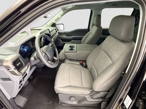Used 2025 Ford F150 XLT AWD/4WD image 17