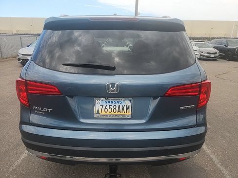 Used 2017 Honda Pilot Touring image 11