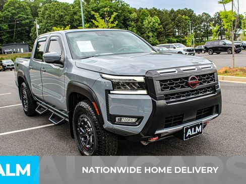 Used 2025 Nissan Frontier PRO-4X AWD/4WD image 5
