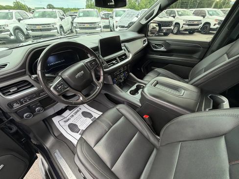 Used 2022 Chevrolet Suburban RST w/ Sport Performance Package RWD image 6