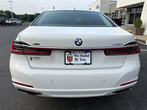 Used 2020 BMW 745e xDrive AWD/4WD image 4