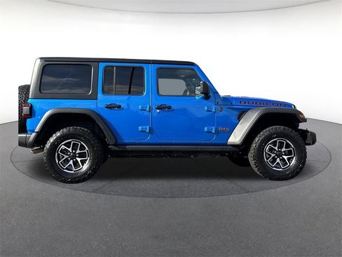 Used 2025 Jeep Wrangler Unlimited Rubicon image 6