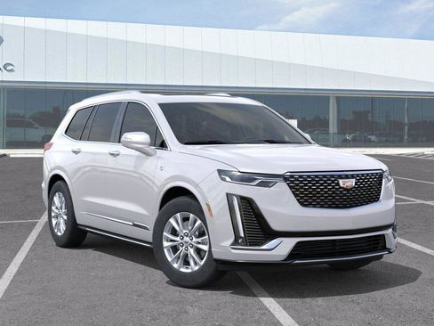 New 2025 Cadillac XT6 Luxury image 8