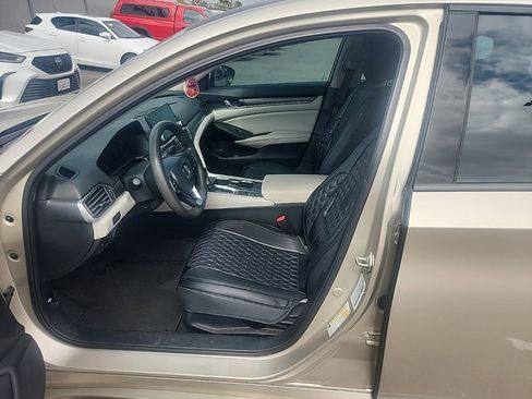 Used 2020 Honda Accord LX image 19
