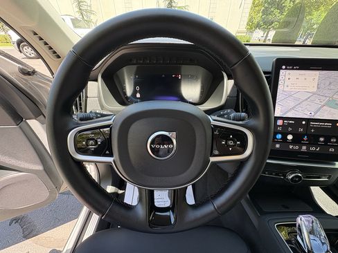 Used 2025 Volvo XC90 B6 Plus AWD/4WD image 19