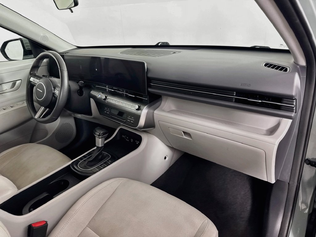 Used 2024 Hyundai Kona SEL AWD/4WD image 28