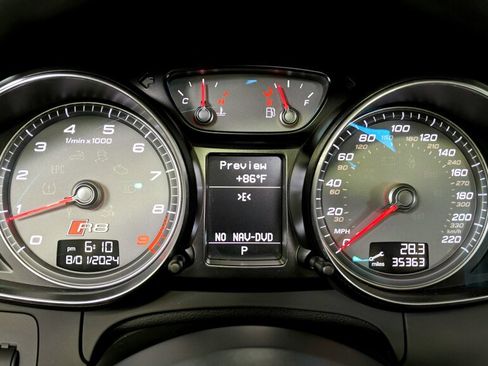 Used 2015 Audi R8 V8 w/ Full Leather Package image 13