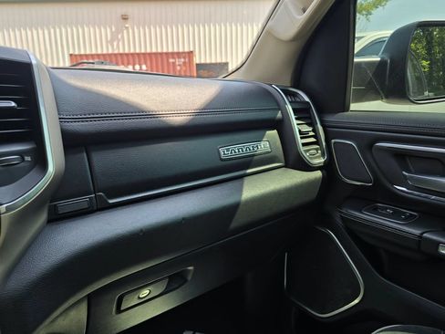 Used 2019 RAM 1500 Laramie AWD/4WD image 24