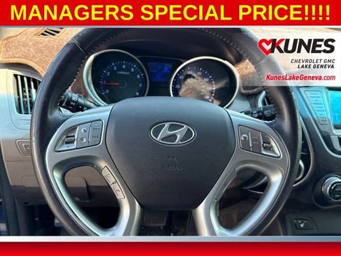 Used 2012 Hyundai Tucson Limited w/ Premium Pkg FWD image 17