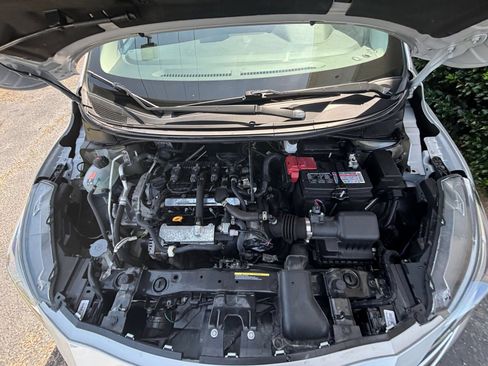 Used 2025 Nissan Versa SV FWD image 30