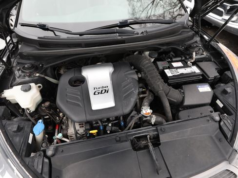 Used 2016 Hyundai Veloster Turbo w/ Option Group 04 image 27