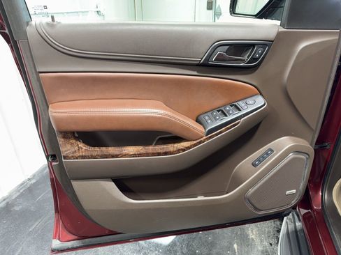 Used 2016 Chevrolet Suburban LTZ image 26