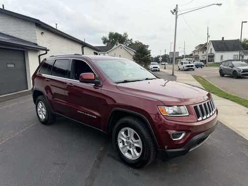Used 2016 Jeep Grand Cherokee Laredo w/ Quick Order Package 23E AWD/4WD image 6