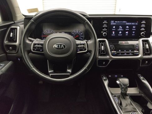 Used 2021 Kia Sorento S image 22