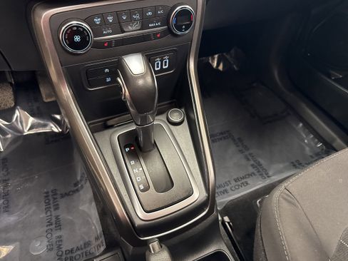 Used 2021 Ford EcoSport SE image 36