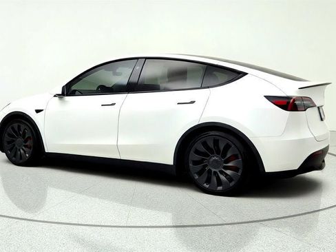 Used 2024 Tesla Model Y Performance AWD/4WD image 7
