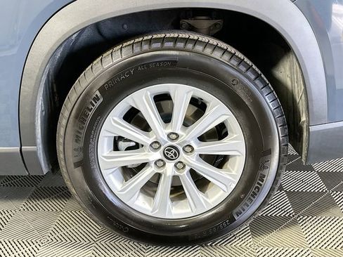 Certified 2025 Toyota Grand Highlander FWD image 32