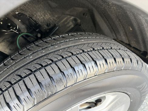 Used 2024 Toyota RAV4 XLE AWD/4WD image 12